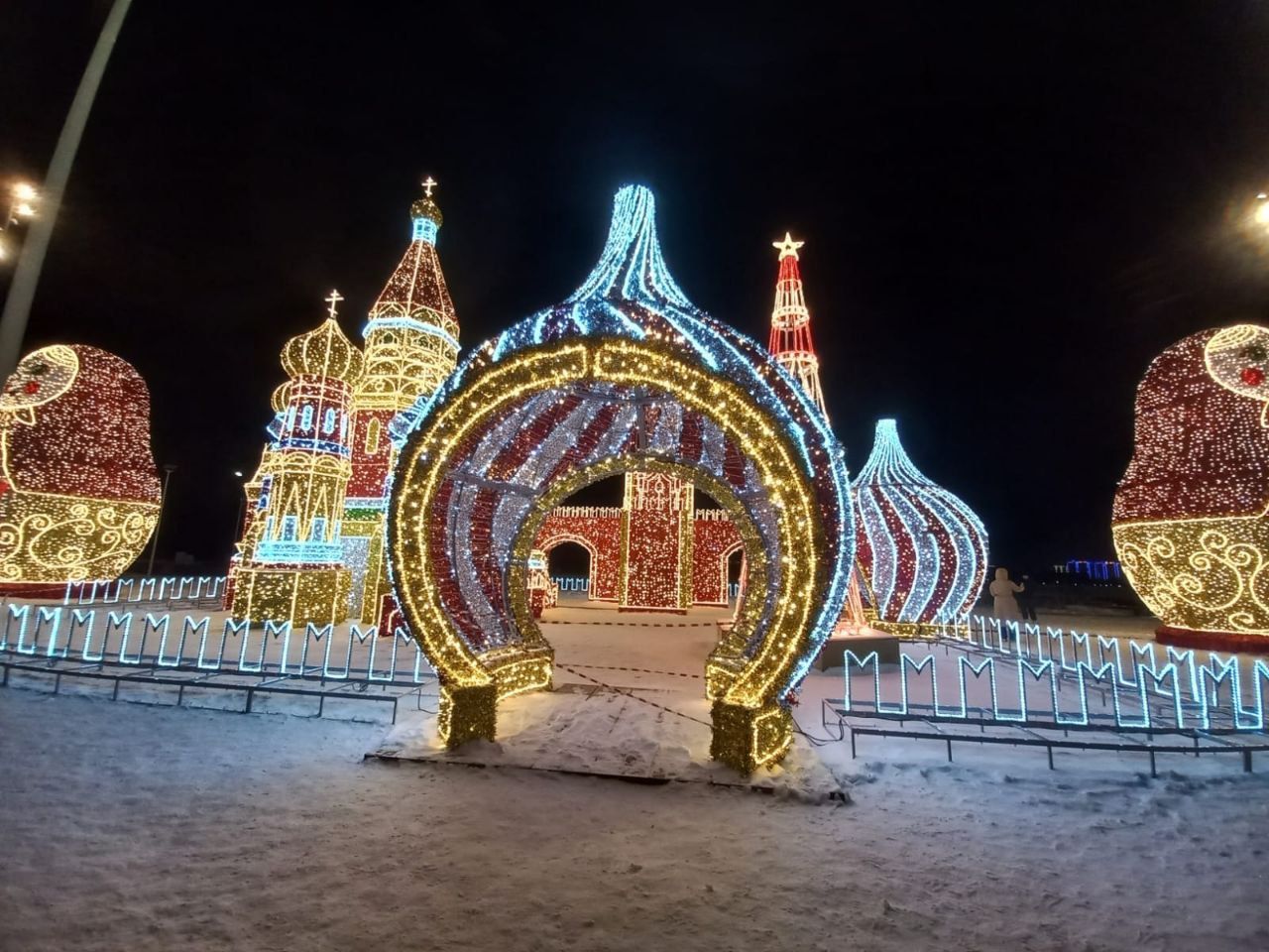 До Нового года осталось 45 дней Благовещенск в этом году готовится максимально заранее До Нового года осталось 45 дней Благовещенск в этом году готовится максимально заранее