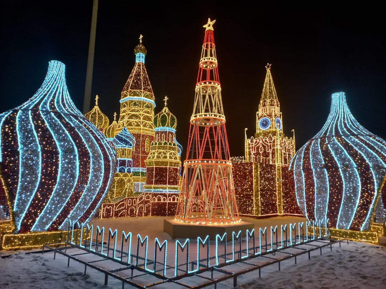 До Нового года осталось 45 дней Благовещенск в этом году готовится максимально заранее До Нового года осталось 45 дней Благовещенск в этом году готовится максимально заранее