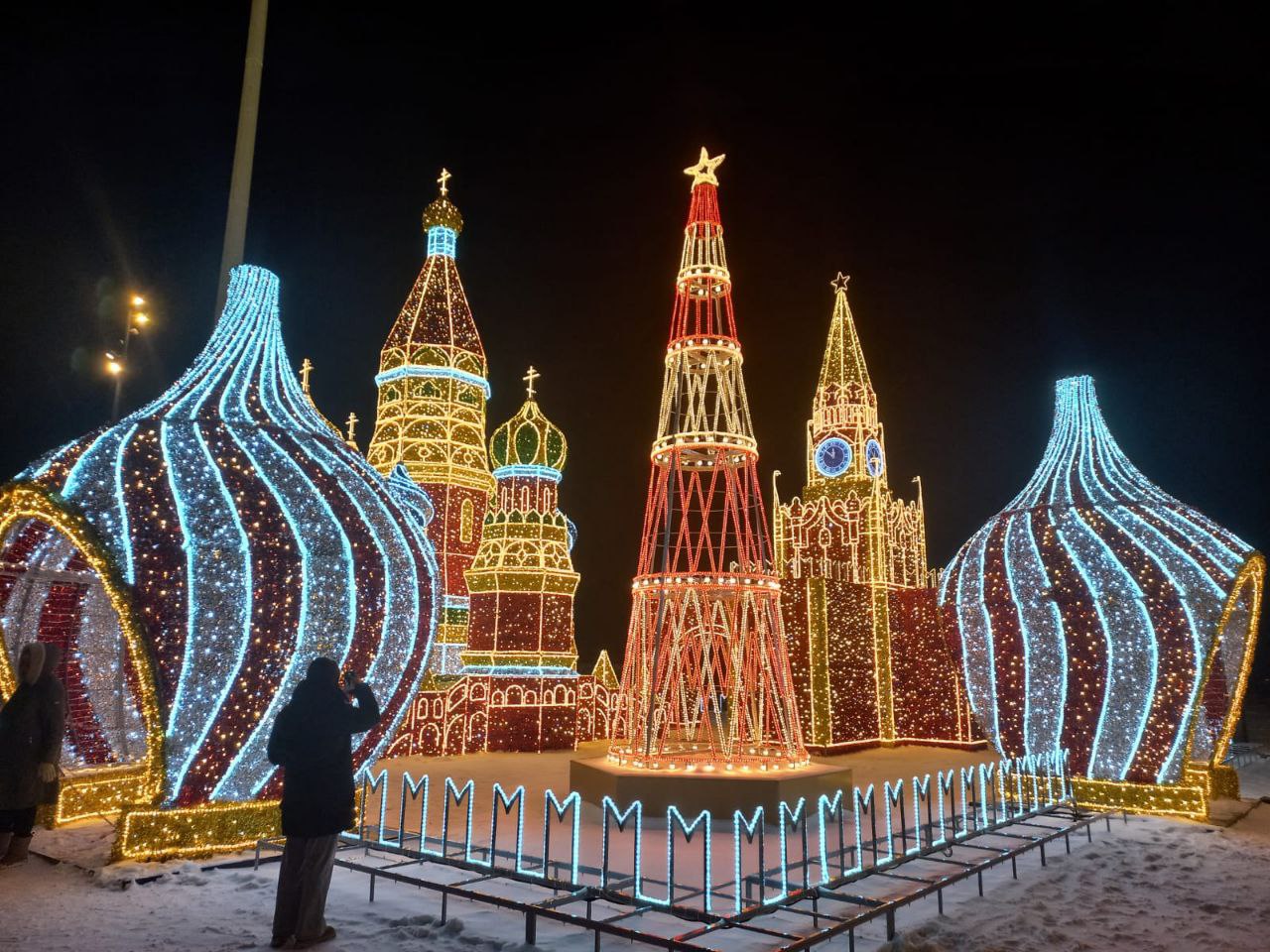 До Нового года осталось 45 дней Благовещенск в этом году готовится максимально заранее До Нового года осталось 45 дней Благовещенск в этом году готовится максимально заранее