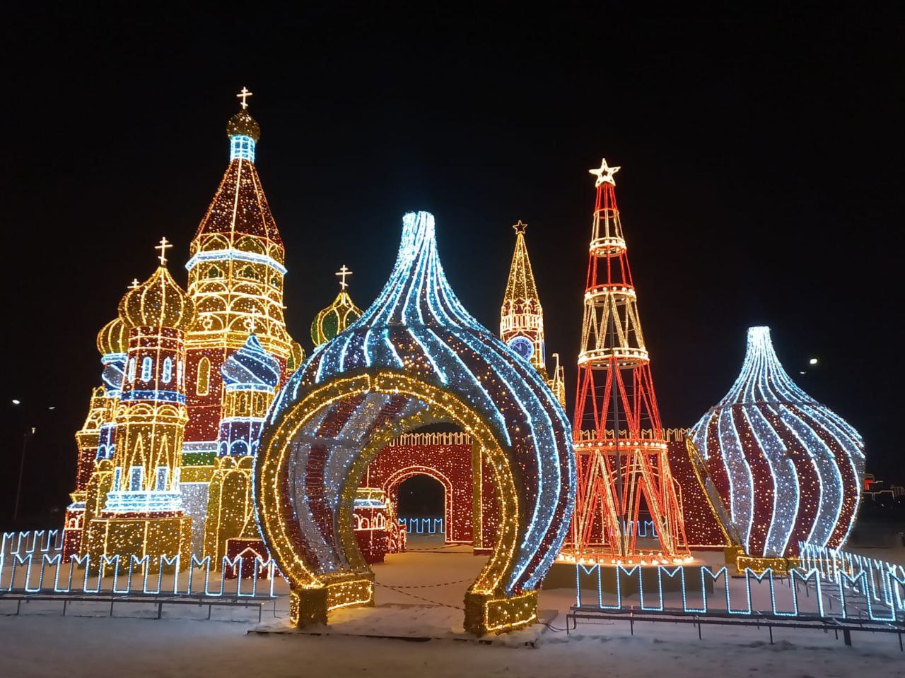 До Нового года осталось 45 дней Благовещенск в этом году готовится максимально заранее До Нового года осталось 45 дней Благовещенск в этом году готовится максимально заранее
