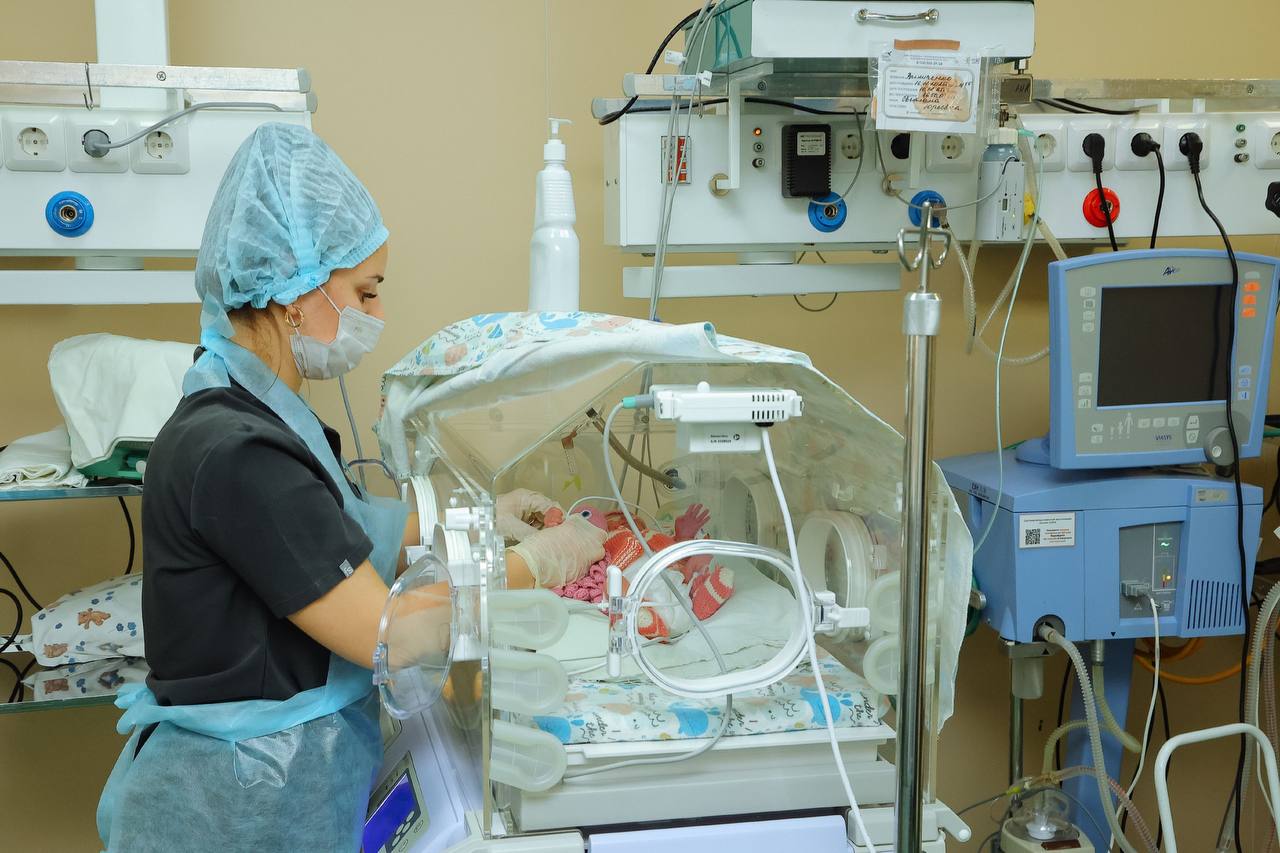 Сегодня — фиолетовый день. Именно этот цвет считается официальным для благотворительного фонда помощи недоношенным детям «Право на чудо» Сегодня — фиолетовый день. Именно этот цвет считается официальным для благотворительного фонда помощи недоношенным детям «Право на чудо»