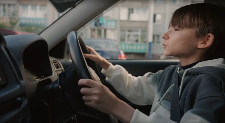 Перестал взрослеть в 10 лет: удивительная история парня, запертого в теле ребенка Перестал взрослеть в 10 лет: удивительная история парня, запертого в теле ребенка