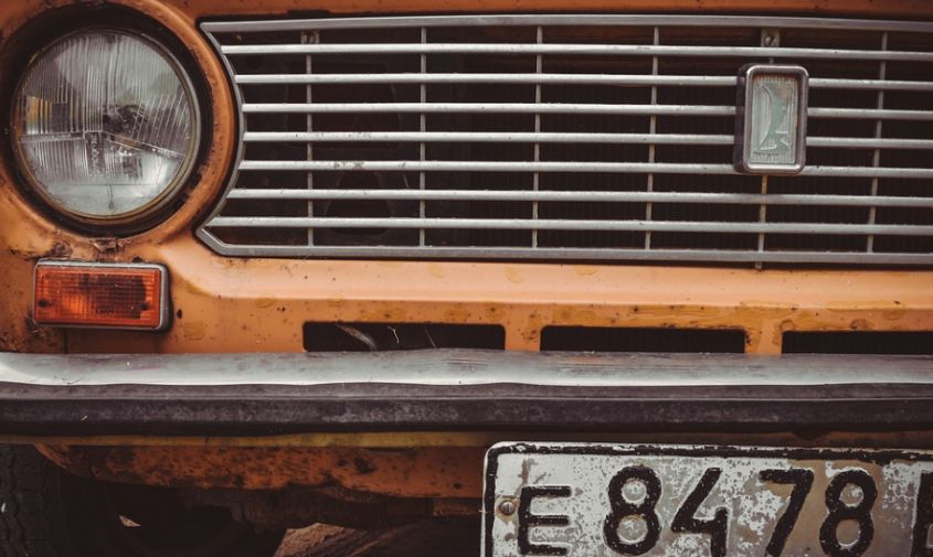 Опоздавший на самолет житель Томска угнал незапертый автомобиль, чтобы покататься по Благовещенску