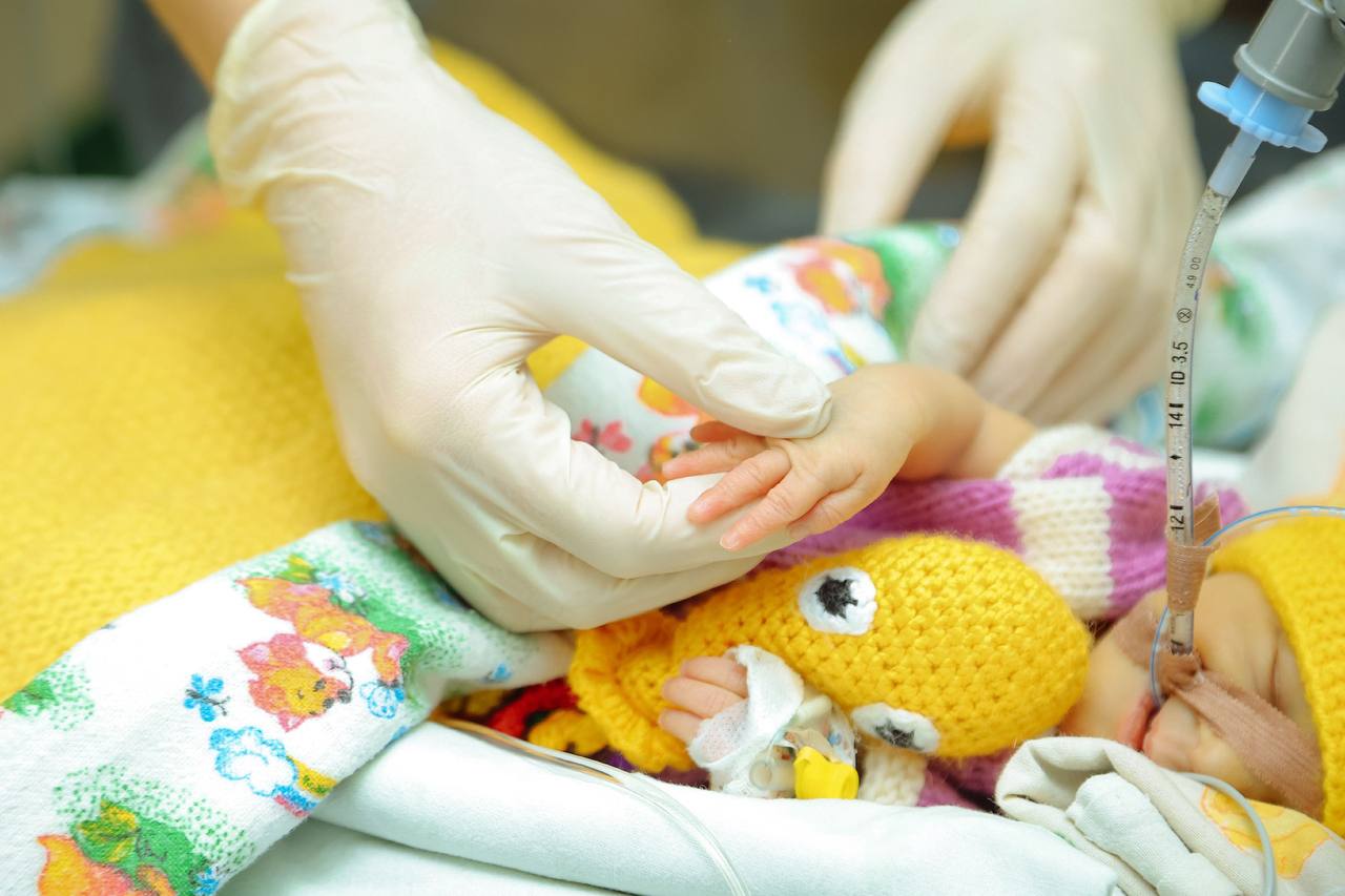 Сегодня — фиолетовый день. Именно этот цвет считается официальным для благотворительного фонда помощи недоношенным детям «Право на чудо» Сегодня — фиолетовый день. Именно этот цвет считается официальным для благотворительного фонда помощи недоношенным детям «Право на чудо»