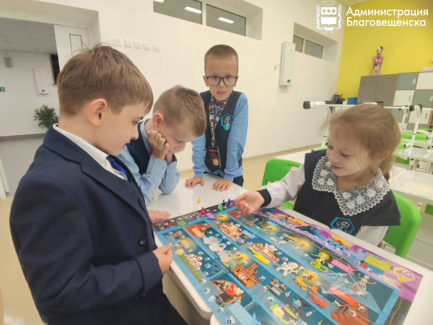 В большинстве школ Благовещенска организованы группы продлённого дня В большинстве школ Благовещенска организованы группы продлённого дня