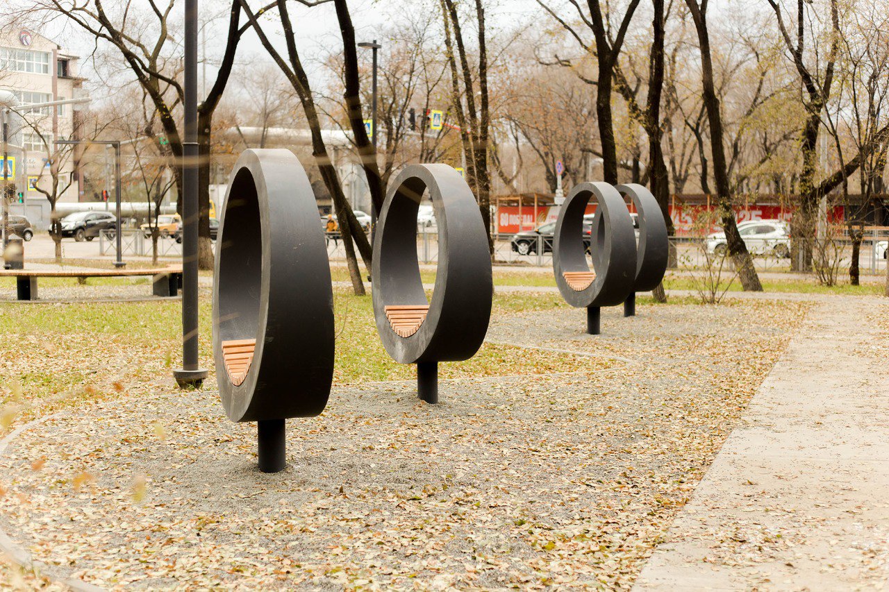 По желанию горожан: в Благовещенске благоустроили уютный Авиасквер По желанию горожан: в Благовещенске благоустроили уютный Авиасквер
