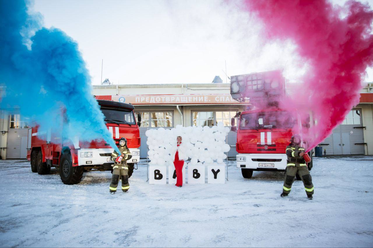 Пол ребенка определил... пожарный фейерверк Пол ребенка определил... пожарный фейерверк