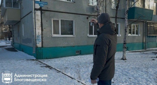 Власти отчитались об очистке половины дворов Благовещенска от снега и наледи