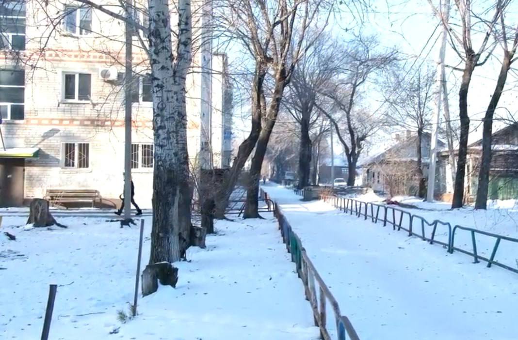 Олег Имамеев: Во время прямого эфира ко мне обратились жители домов по переулку Южному с просьбой оборудовать пешеходные дорожки в общем дворе Олег Имамеев: Во время прямого эфира ко мне обратились жители домов по переулку Южному с просьбой оборудовать пешеходные дорожки в общем дворе