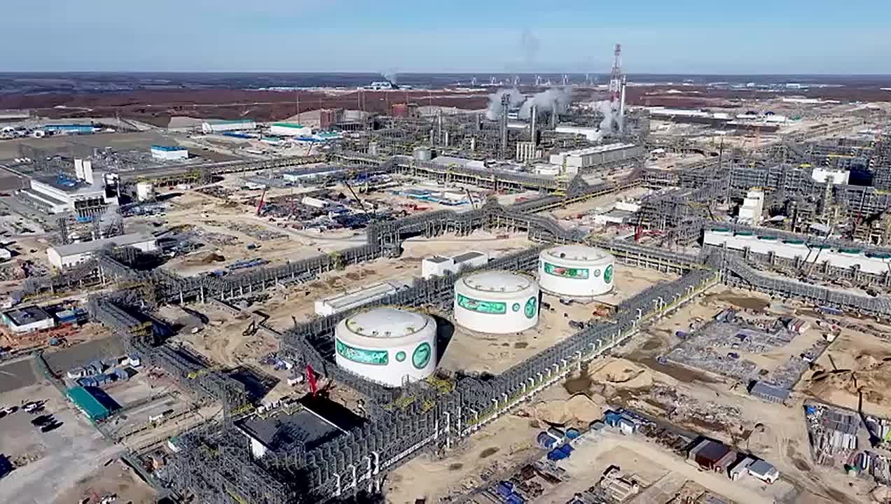 Резервуары ГХК превратились в гигантские батискафы с обитателями Амура