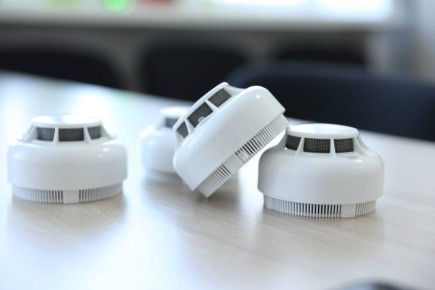 Батарейка ценой в жизнь: почему 3000 семей продолжают рисковать