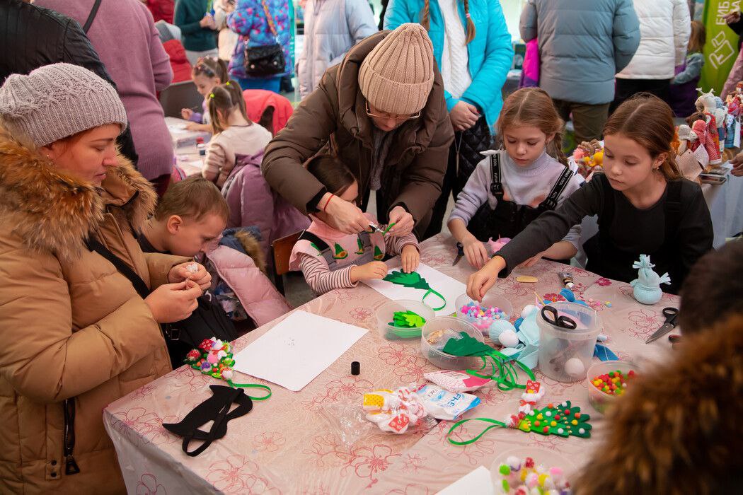 В амурской столице во вторник, 25 ноября, встретили поезд Деда Мороза В амурской столице во вторник, 25 ноября, встретили поезд Деда Мороза