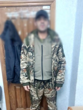 В Благовещенске полицейские раскрыли кражу: клиент хостела похитил имущество у соседа по комнате и скрылся