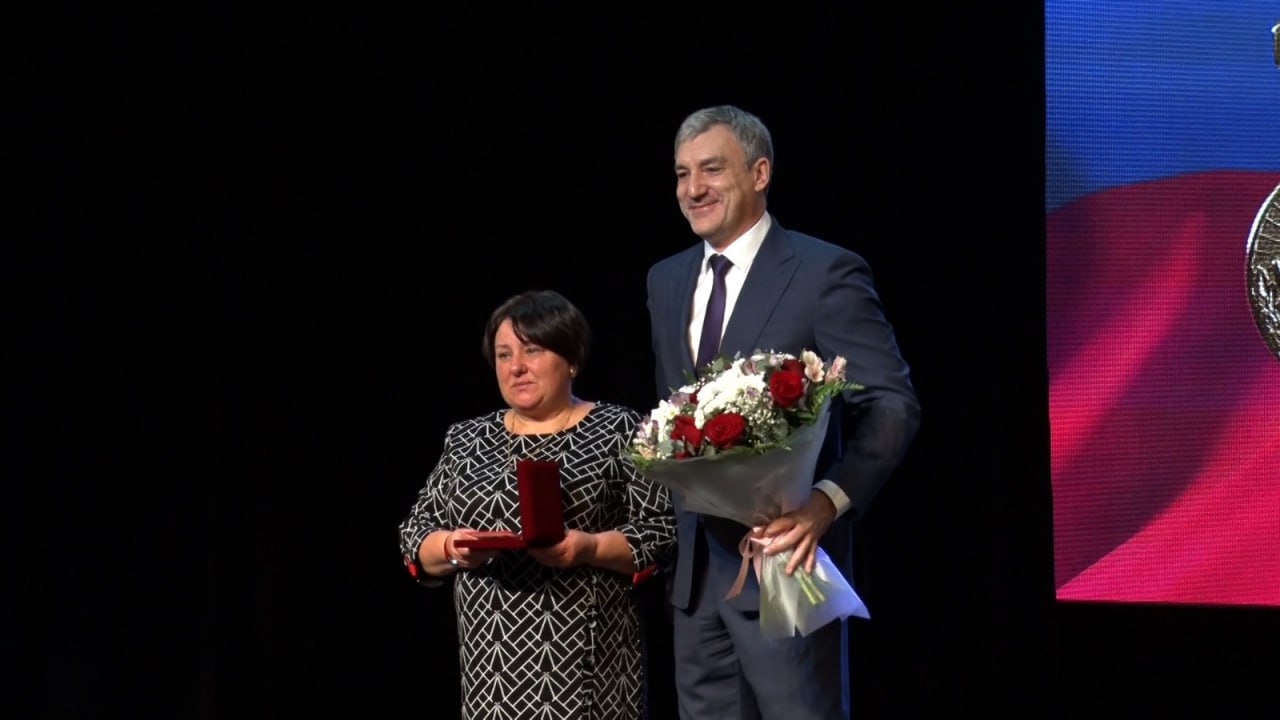 «Материнская слава»: как в Приамурье награждают многодетных мам? «Материнская слава»: как в Приамурье награждают многодетных мам?