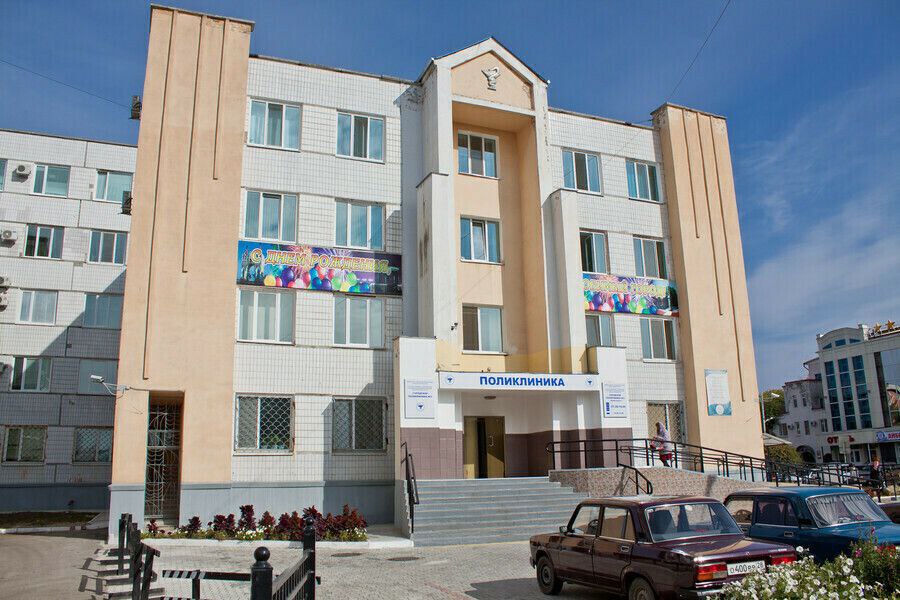 В Амурской области ищут желающих сделать капитальный ремонт в городской поликлинике № 3 на Театральной, 28. Из бюджета на эти цели выделено почти 500 миллионов рублей