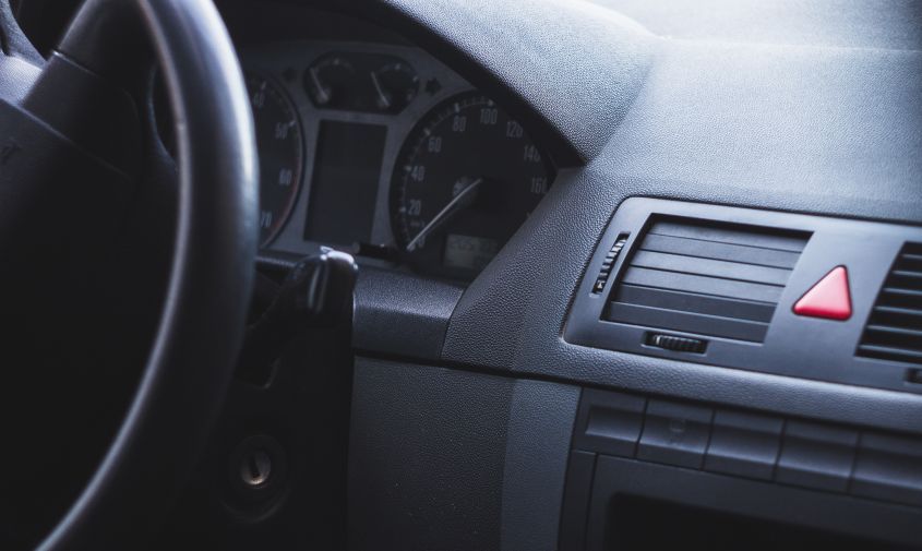 Амурчанин долго прятался от приставов, пока его машину не заметили на улице Благовещенска