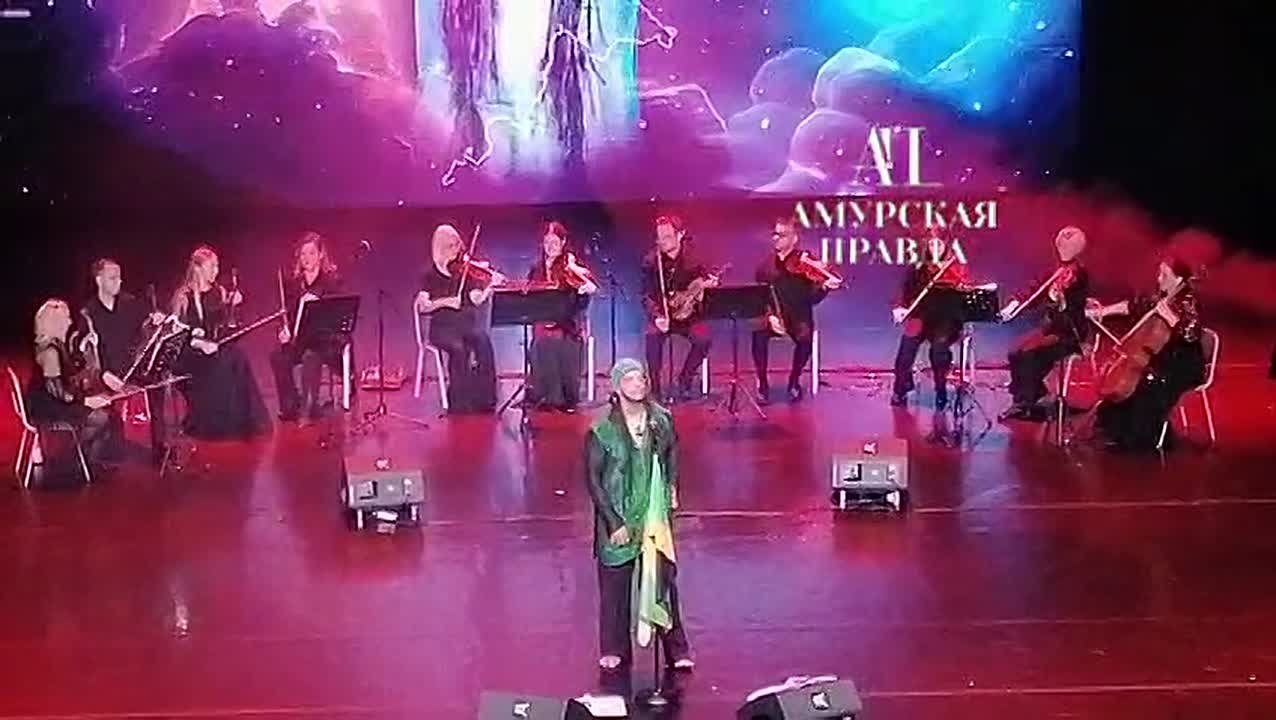 В Общественно-культурном центре Благовещенска сегодня пел Эндрю Дональдс (англ