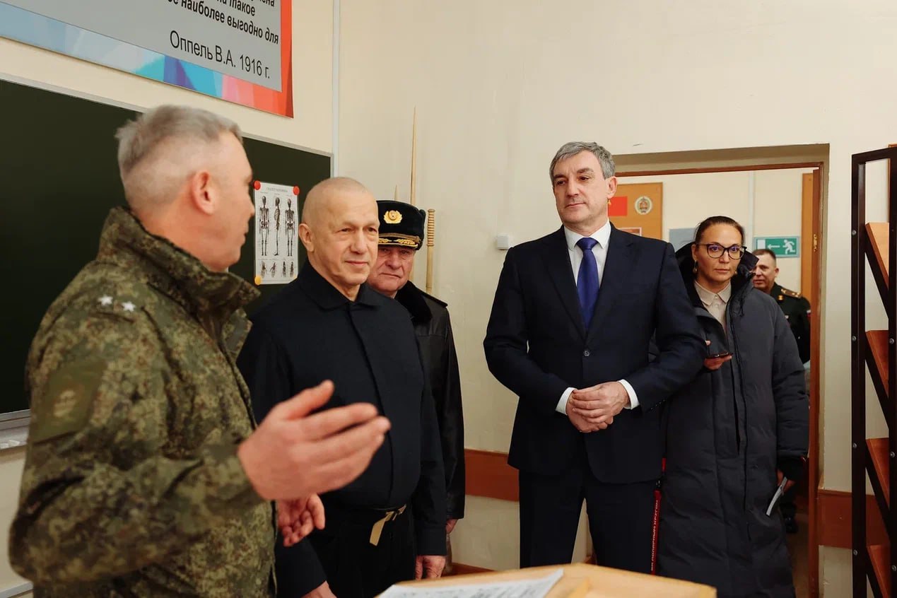 Инновации в ДВОКУ оценили на высоком уровне и пообещали поддержку Инновации в ДВОКУ оценили на высоком уровне и пообещали поддержку