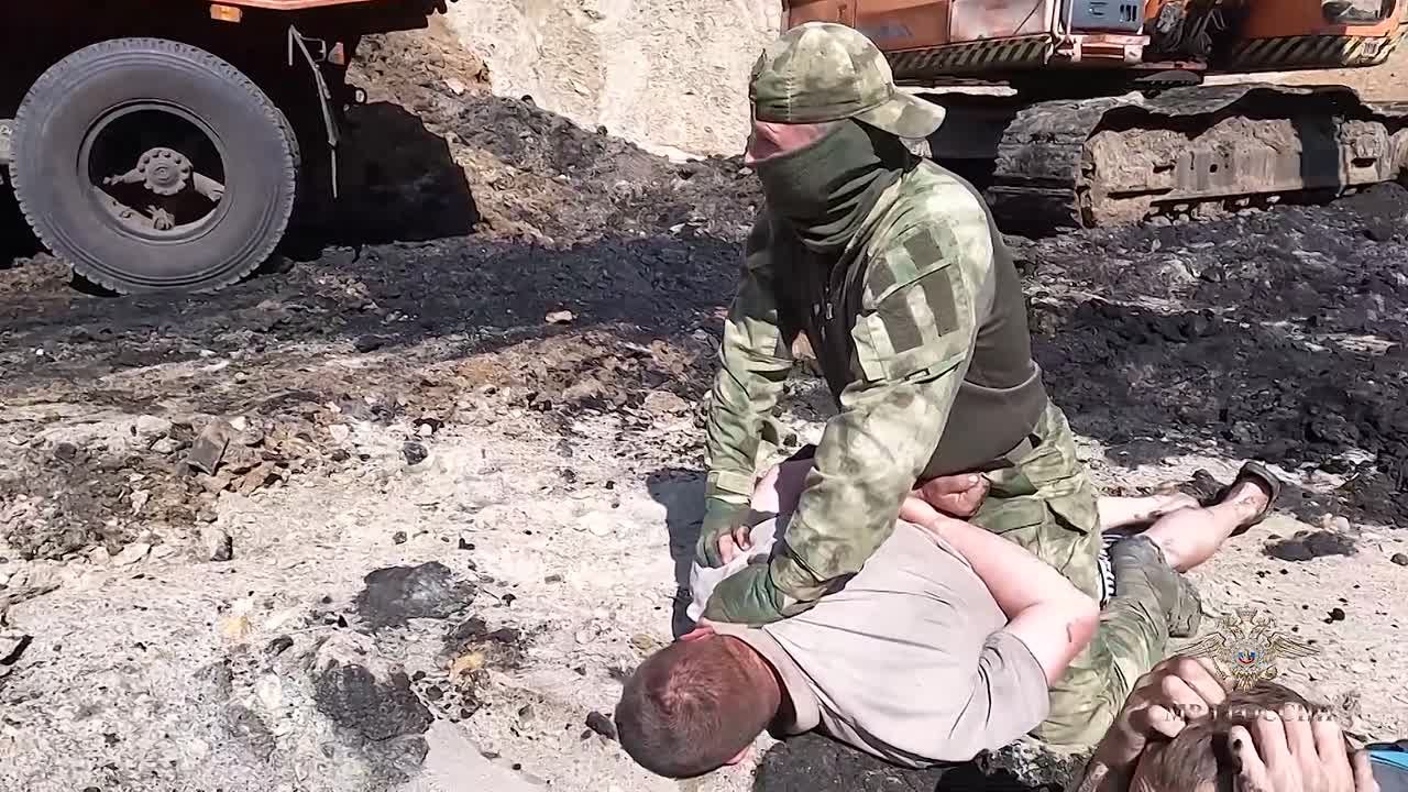 В Приамурье пресекли незаконную добычу полезных ископаемых