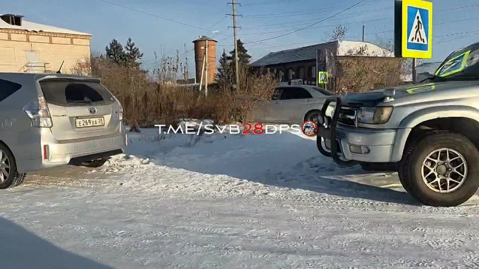 Пострадали трое: в Свободном водитель без прав устроил ДТП на перекрестке