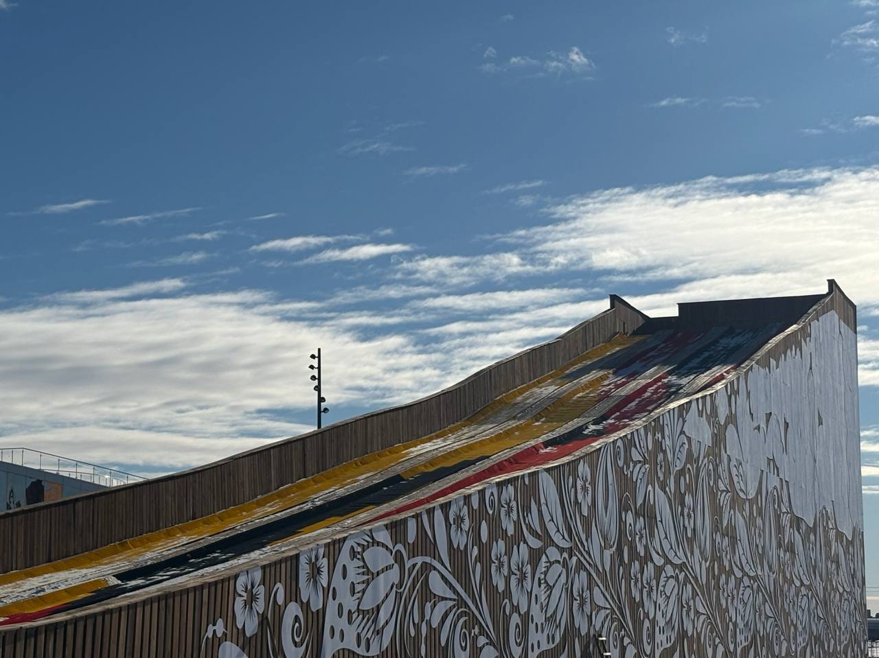 Тюбинговая горка на центральной площади Благовещенска начнет работать 7 декабря в 10 часов утра