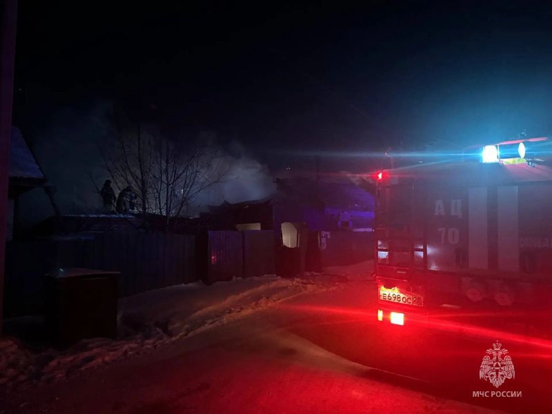 Поздно вызвали спасателей: в пожаре в Свободном погибли двое мужчин Поздно вызвали спасателей: в пожаре в Свободном погибли двое мужчин