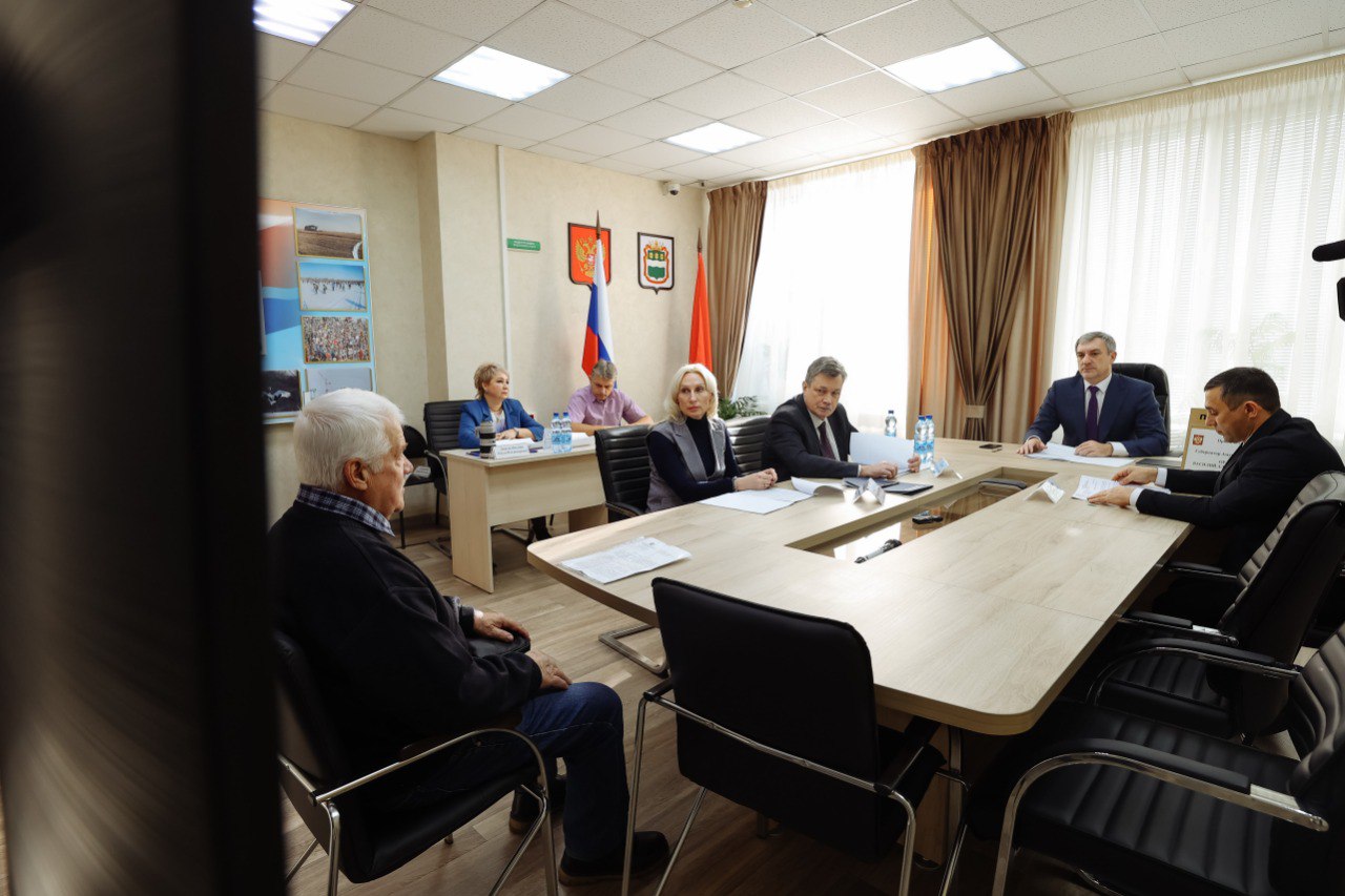 Возле военного госпиталя в Благовещенске обустроят парковку и пешеходный переход Возле военного госпиталя в Благовещенске обустроят парковку и пешеходный переход