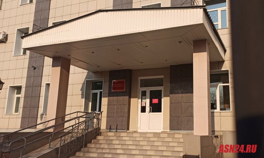 В Благовещенске суд встал на сторону матери ребенка-инвалида, отменив штраф за неправильную парковку