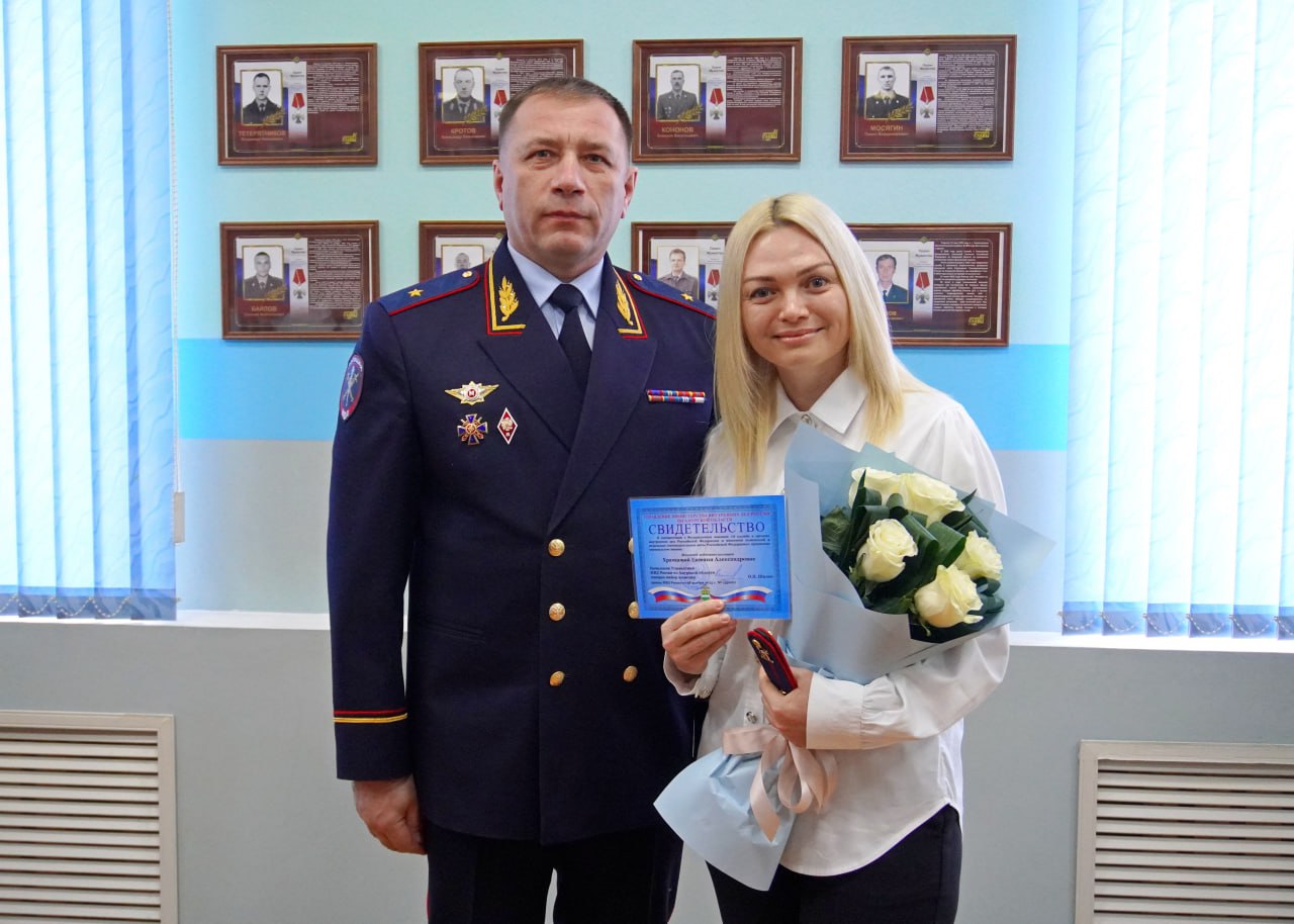 В памятную дату амурским полицейским вручили офицерские погоны В памятную дату амурским полицейским вручили офицерские погоны