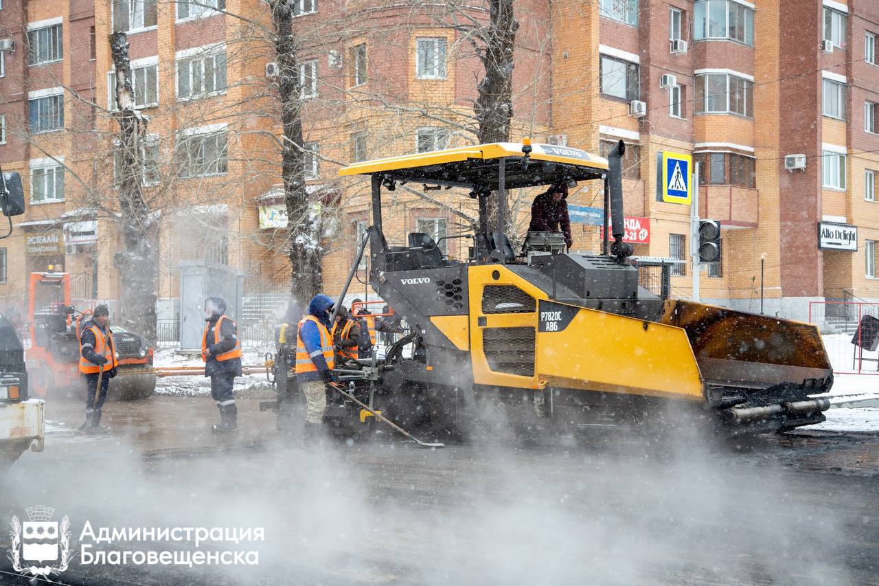 В этом году благодаря нацпроекту «Инфраструктура для жизни» в Благовещенске отремонтировали дороги на 18 кварталах