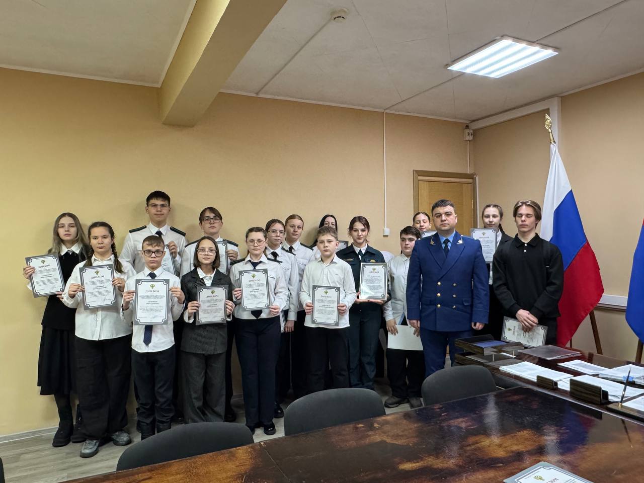 Разговоры о важном. В преддверии памятной даты России – Дня Героев Отечества состоялась встреча заместителя прокурора области Александра Трифонова с кадетами ГОАУ Амурской области «Амурский кадетский корпус имени героя... Разговоры о важном. В преддверии памятной даты России – Дня Героев Отечества состоялась встреча заместителя прокурора области Александра Трифонова с кадетами ГОАУ Амурской области «Амурский кадетский корпус имени героя...