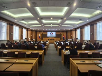 Начинаем прямую трансляцию 64-го заседания Законодательного Собрания