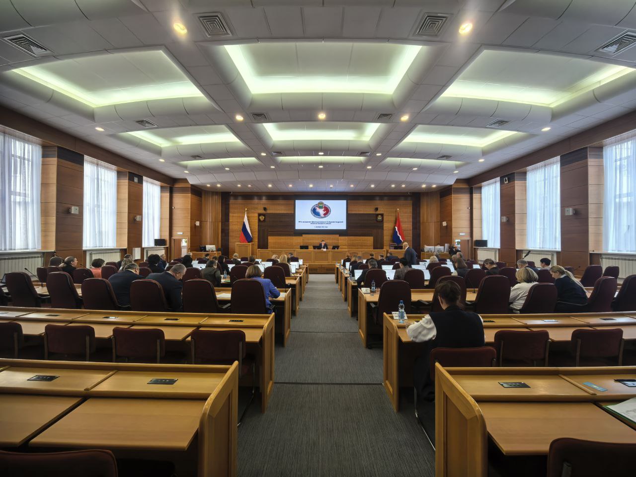 Начинаем прямую трансляцию 64-го заседания Законодательного Собрания