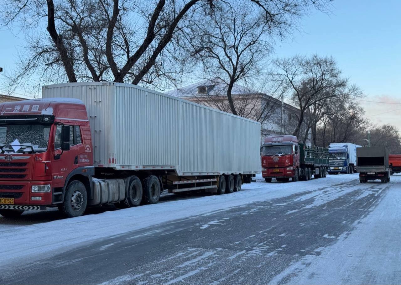 Дополнительные места для стоянки фур выделили в Благовещенске
