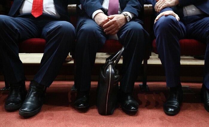 В Госдуме предложили освободить чиновников от ежегодного декларирования доходов