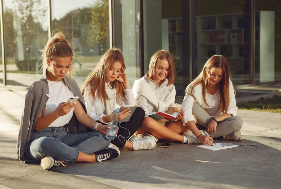 «Зумер» стало словом 2025 года по версии «Грамоты.ру»