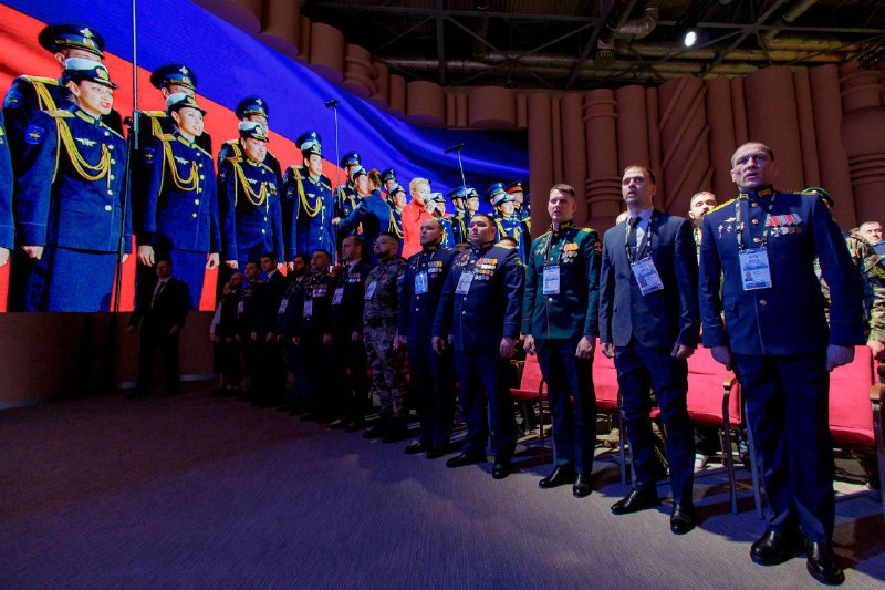 Адаптация, поддержка и реабилитация: амурские ветераны СВО побывали в Москве на форуме «Вместе победим!»