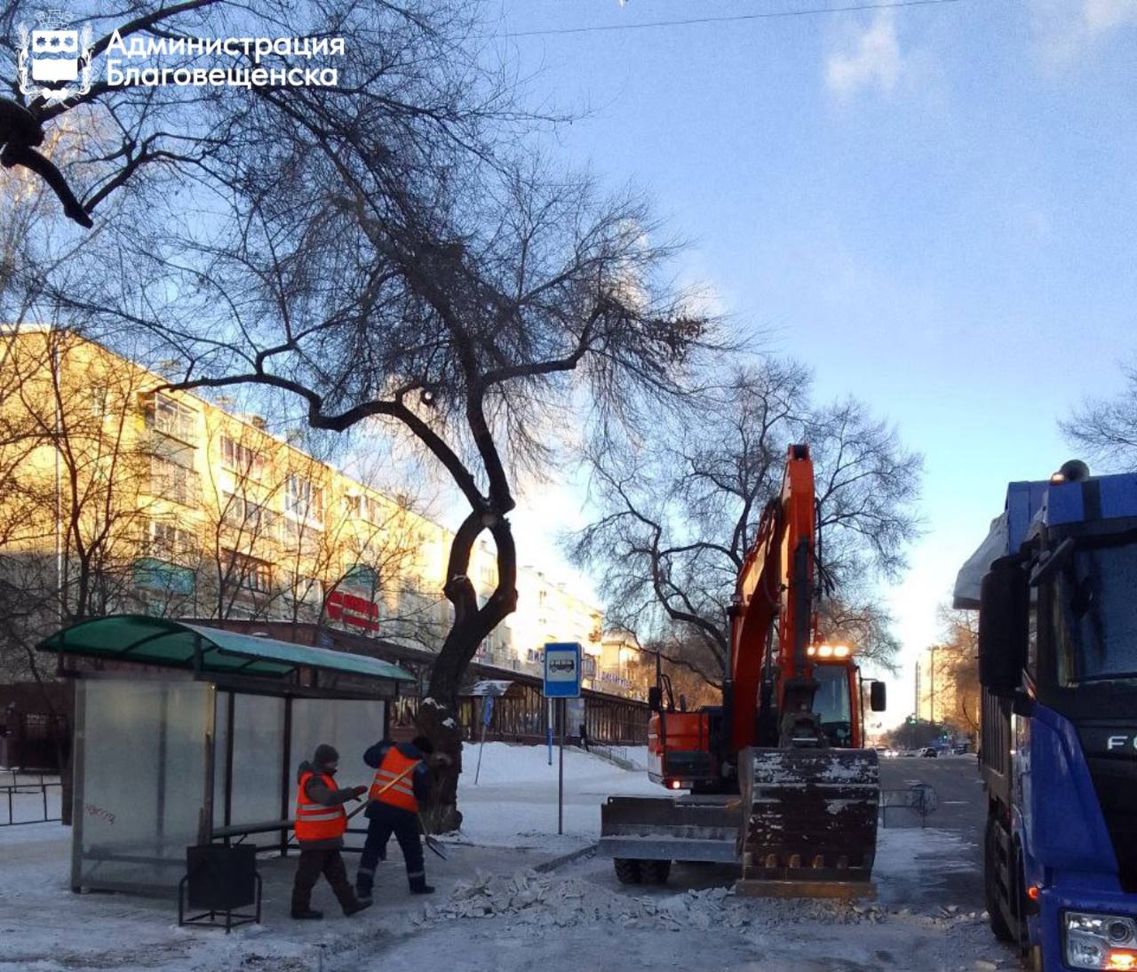 По обращениям жителей: с начала недели с улиц Благовещенска вывезли почти 3 тысячи тонн снега По обращениям жителей: с начала недели с улиц Благовещенска вывезли почти 3 тысячи тонн снега