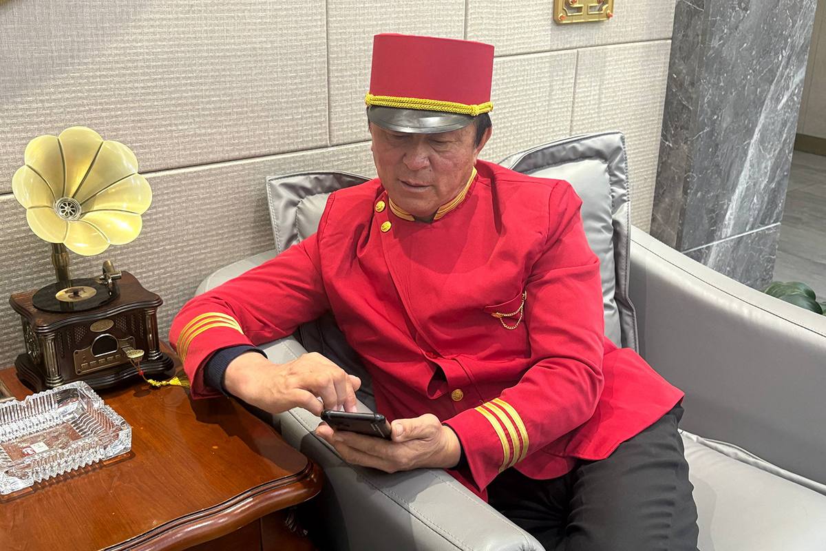 «Бабушка звала меня Ваня»: жизнь потомков русских эмигрантов в китайской глубинке «Бабушка звала меня Ваня»: жизнь потомков русских эмигрантов в китайской глубинке