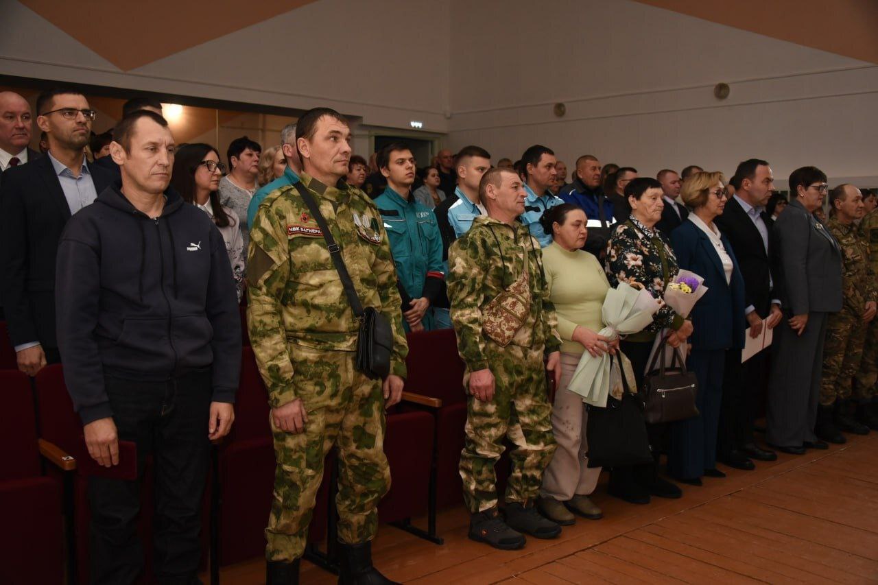 Константин Зиновенко принял участие в чествовании жителей Свободненского района Константин Зиновенко принял участие в чествовании жителей Свободненского района