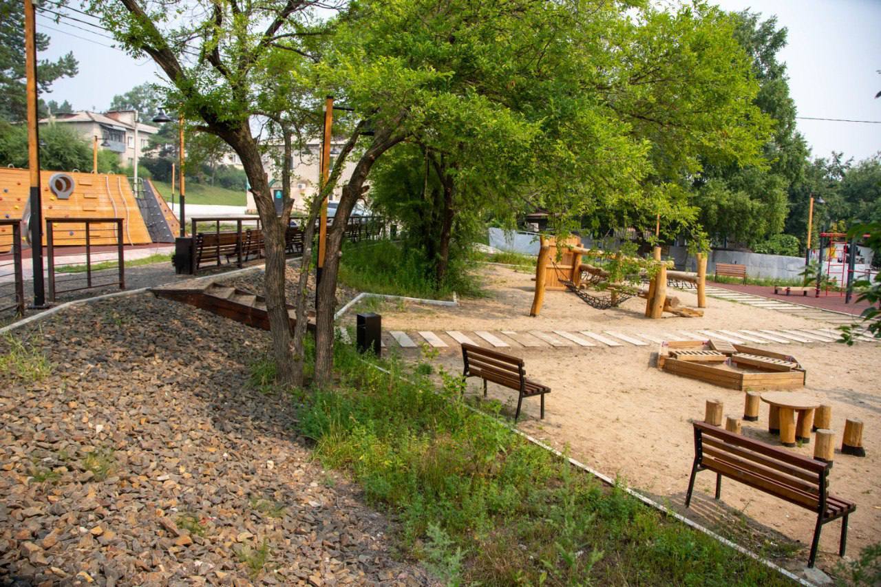 Амурчан приглашают пройти опрос по таким важным направлениям, как качество уборки территорий и работа коммунальных служб по сбору отходов