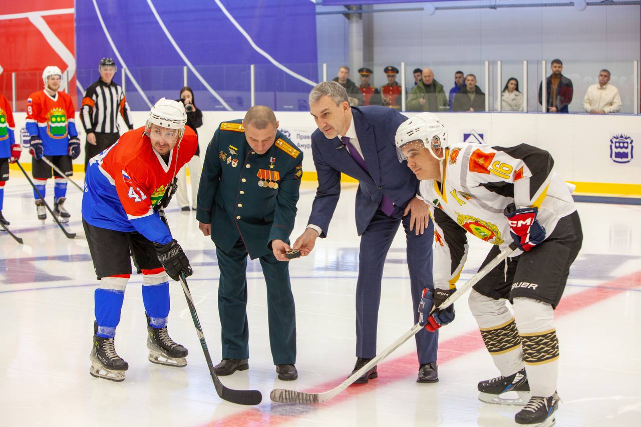 В Благовещенске стартовал хоккейный турнир на Кубок Героя России Владимира Барахтенко В Благовещенске стартовал хоккейный турнир на Кубок Героя России Владимира Барахтенко