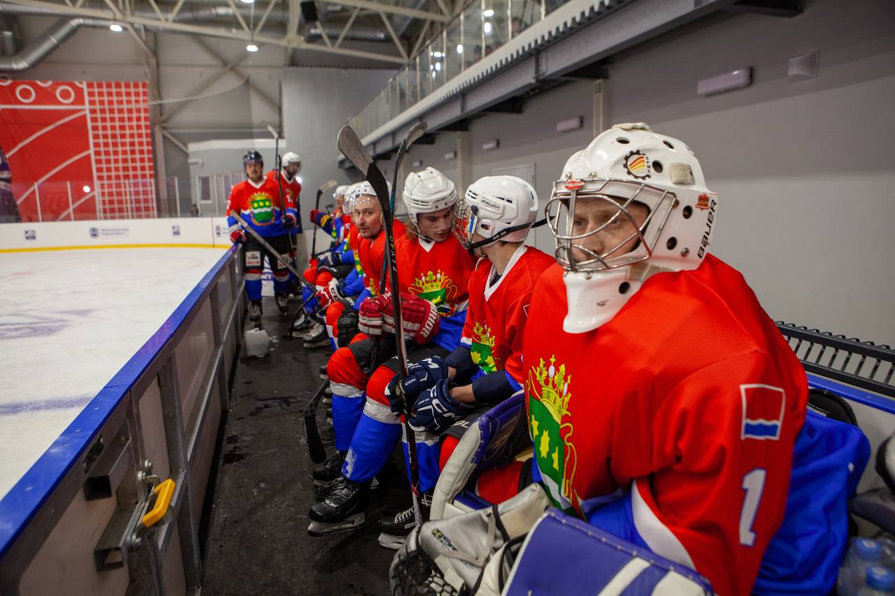 В Благовещенске стартовал хоккейный турнир на Кубок Героя России Владимира Барахтенко В Благовещенске стартовал хоккейный турнир на Кубок Героя России Владимира Барахтенко
