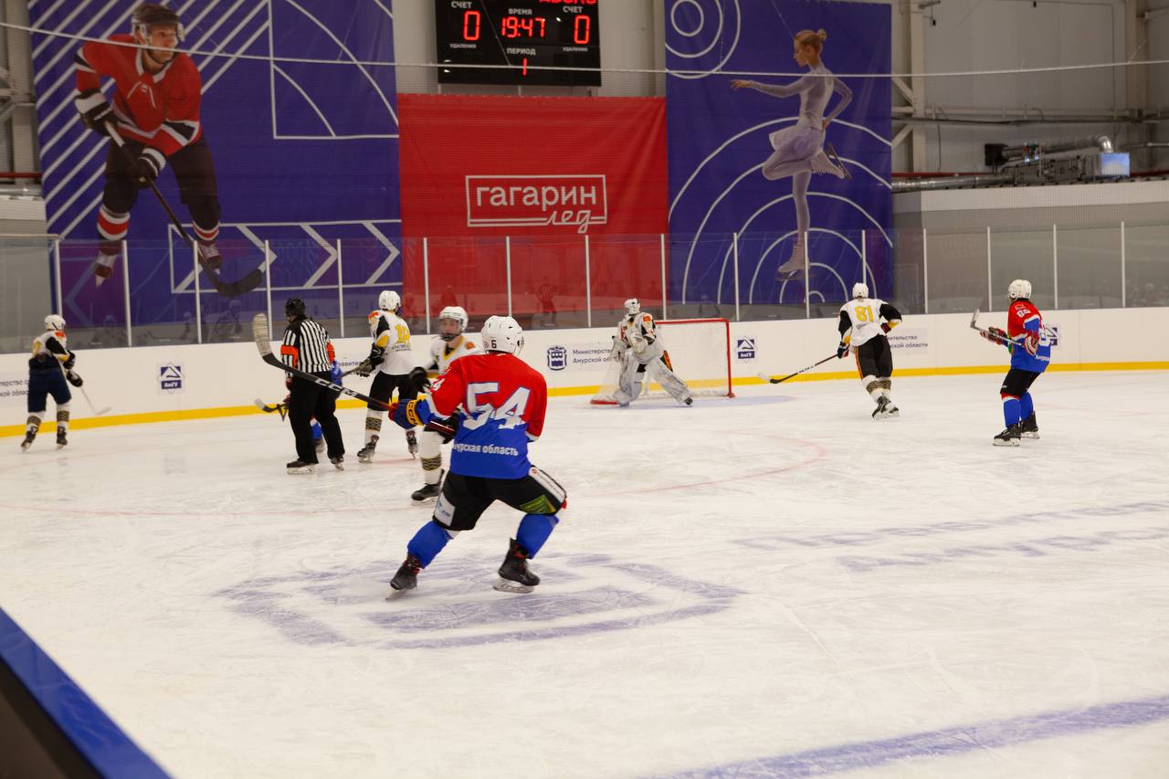 В Благовещенске стартовал хоккейный турнир на Кубок Героя России Владимира Барахтенко В Благовещенске стартовал хоккейный турнир на Кубок Героя России Владимира Барахтенко