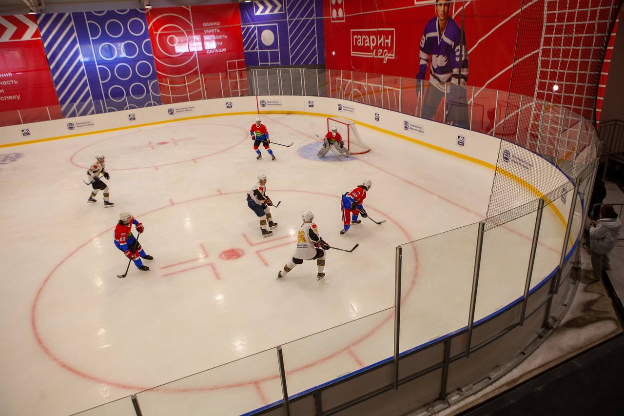 В Благовещенске стартовал хоккейный турнир на Кубок Героя России Владимира Барахтенко В Благовещенске стартовал хоккейный турнир на Кубок Героя России Владимира Барахтенко