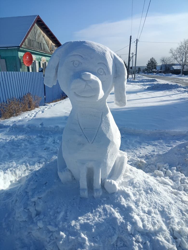 Вот уже не первый год житель Шимановска Владимир Волков создает новогоднее настроение всем жителям и гостям города Шимановск Вот уже не первый год житель Шимановска Владимир Волков создает новогоднее настроение всем жителям и гостям города Шимановск
