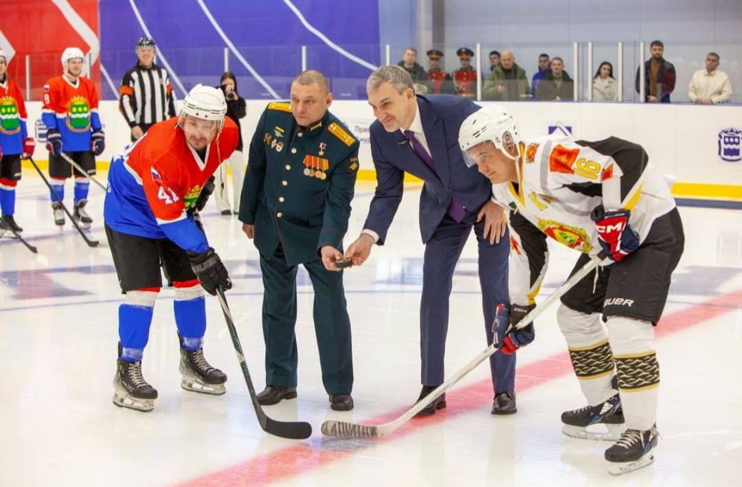 В Благовещенске стартовал хоккейный кубок памяти Героя России Барахтенко