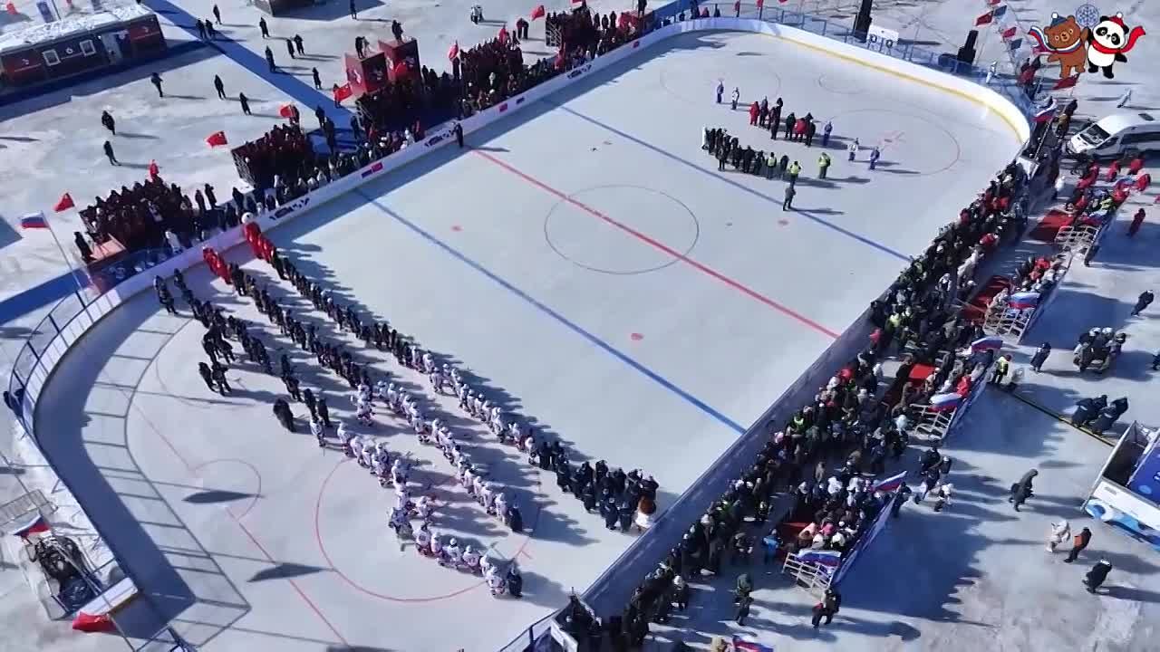 Коробку для хоккейного матча #ЗимФестАмур2026 установит российская сторона, а трассы для дрифта и показательных выступлений разместят ближе к зрителям