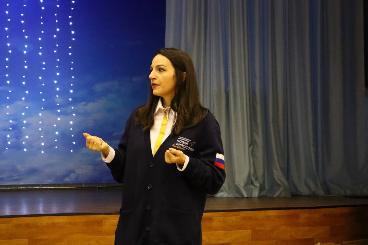 В Благовещенске поздравили советников директоров по воспитанию с профессиональным праздником В Благовещенске поздравили советников директоров по воспитанию с профессиональным праздником