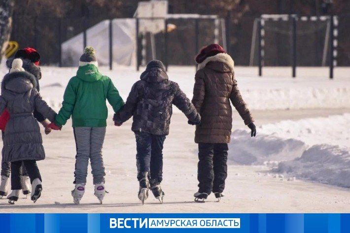 Хрустальный сезон открыт: в Благовещенске заработали 22 бесплатных ледовых катка